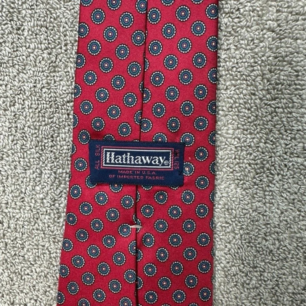 Hathaway Mens Silk Tie Red Blue Geometric Medallion Pattern Made in USA Classic